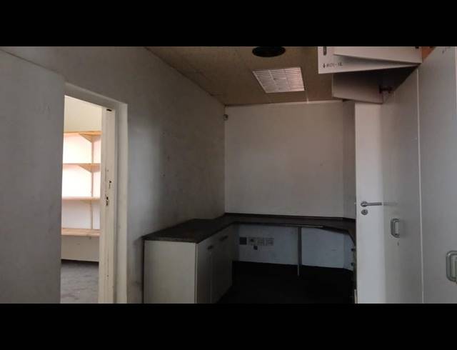 BUSINESS FOR SALE IN GOODWOOD CENTRAL